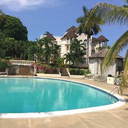 Sky Castles Apt J3 Ocho Rios Bagian luar foto