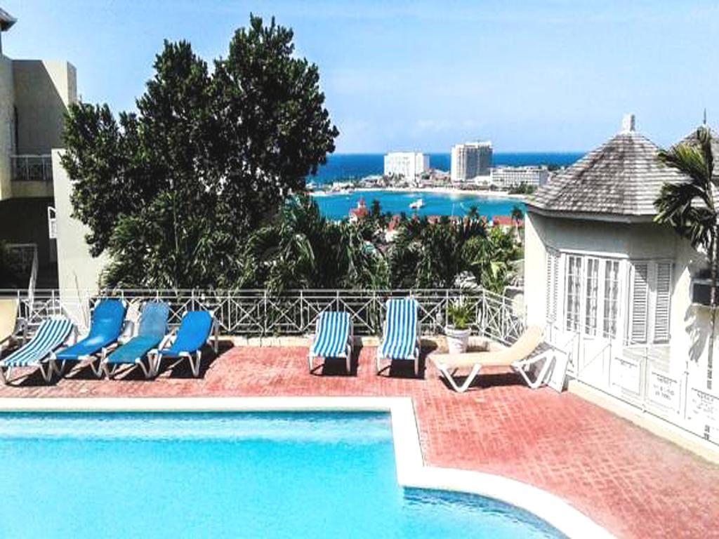 Sky Castles Apt J3 Ocho Rios Bagian luar foto